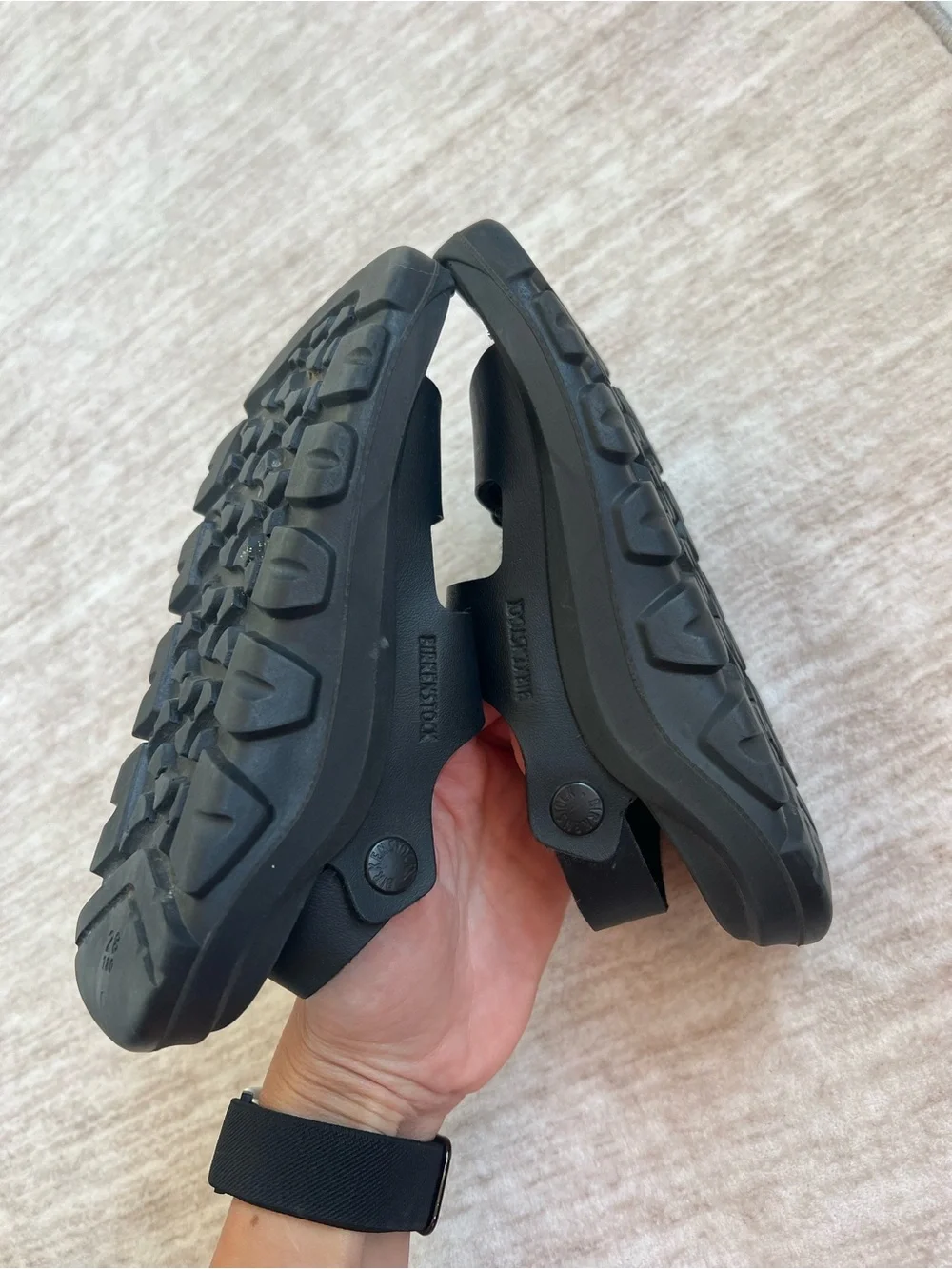 Birkenstock Black Mogami Kids 2 strap sandals size 28